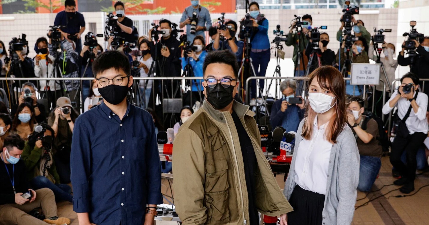 Joshua Wong, Agnes Chow et Ivan Lam en détention provisoire, lancement d’une sonde lunaire chinoise