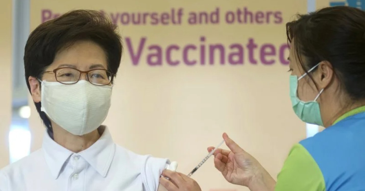 Carrie Lam vaccinée, la chambre de commerce organise un atelier emploi à Hong Kong