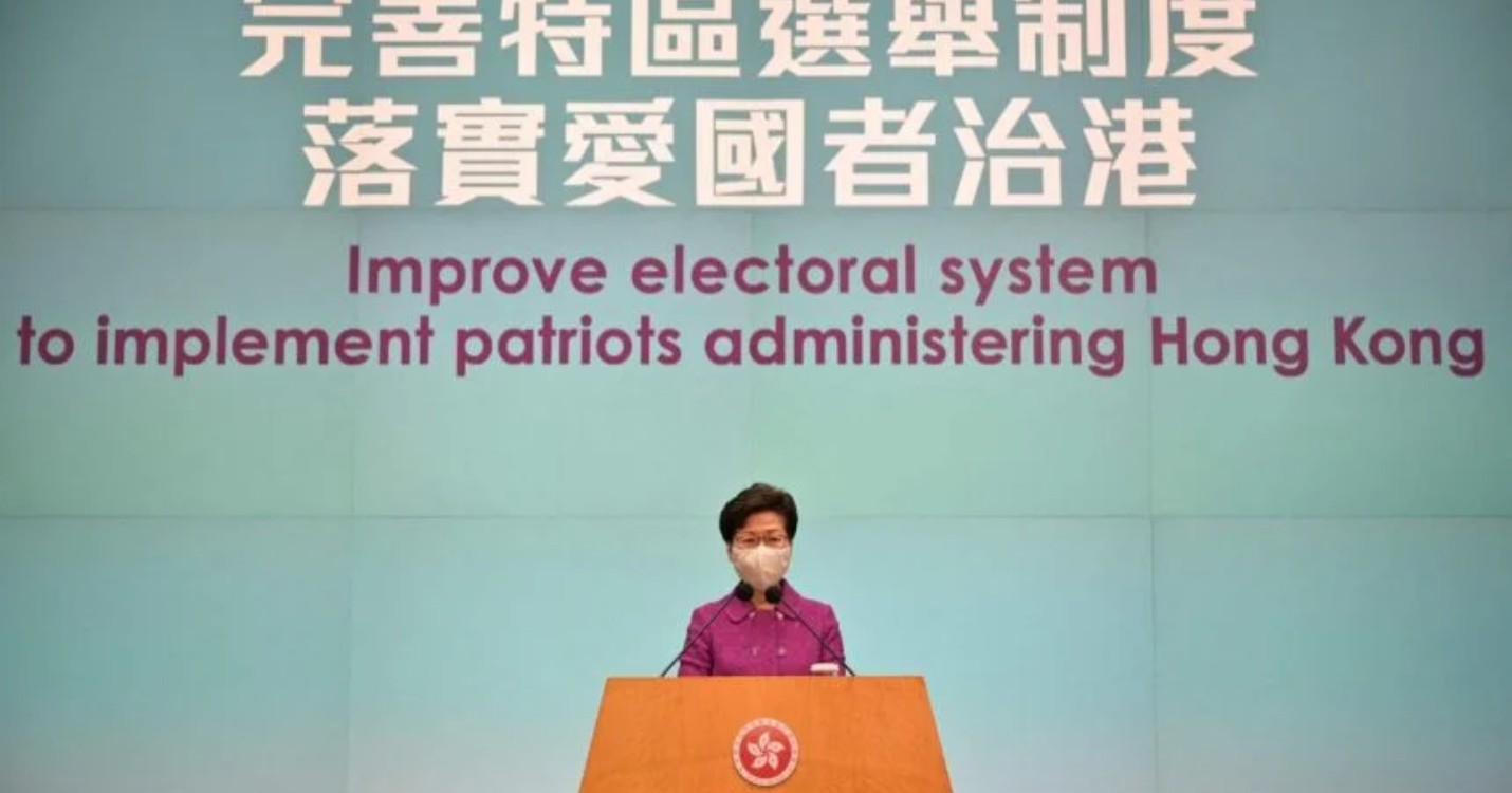 Le LegCo adopte les réformes électorales de HK, une nouvelle date pour “Il jouait du piano debout”