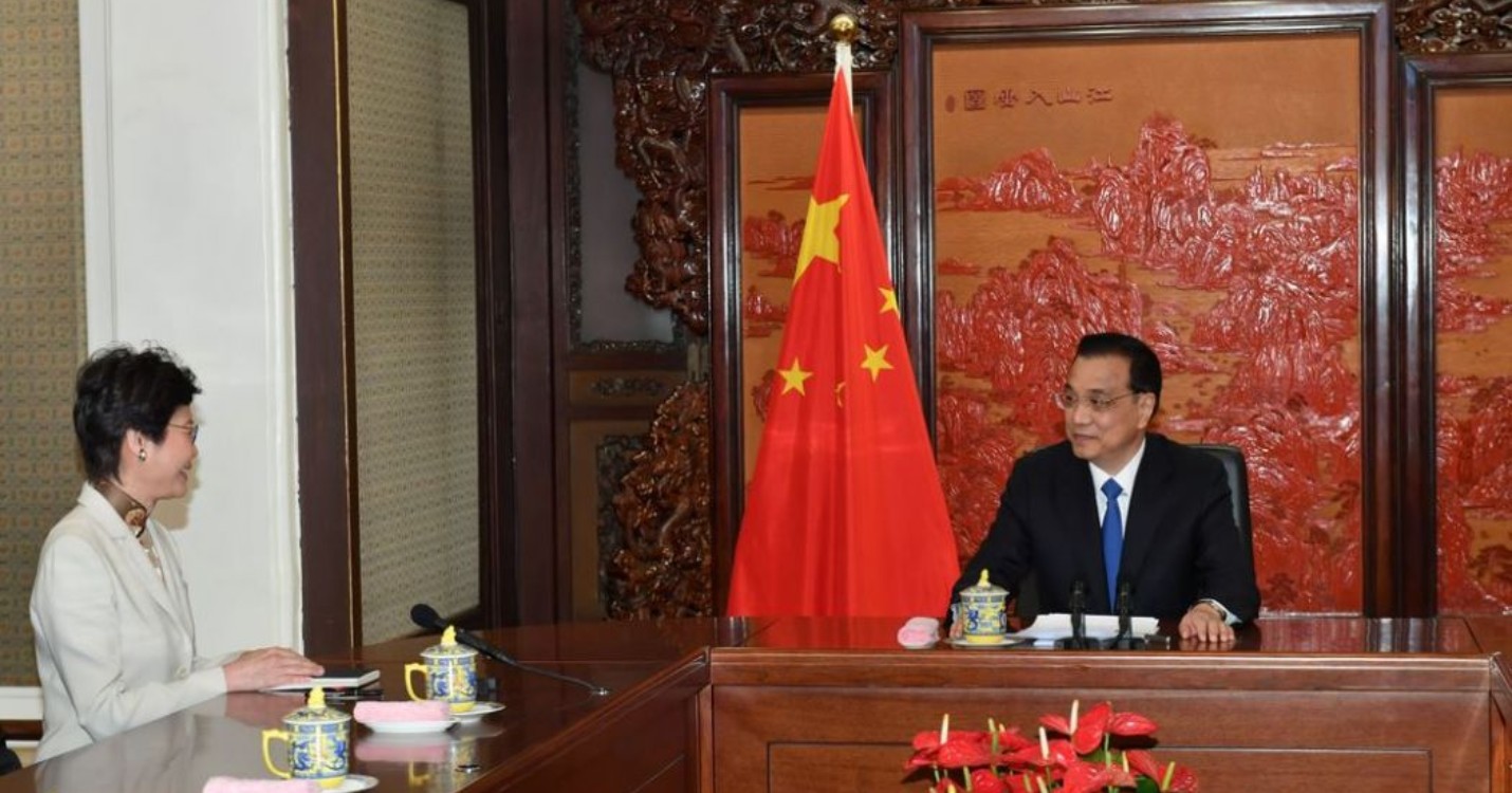 Le Premier ministre chinois fait l’éloge de Carrie Lam, calendrier des messes de Noël