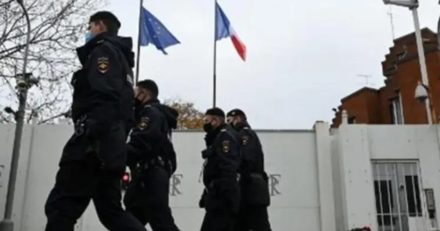 La France de retour à Kiev comme d’autres ambassades européennes