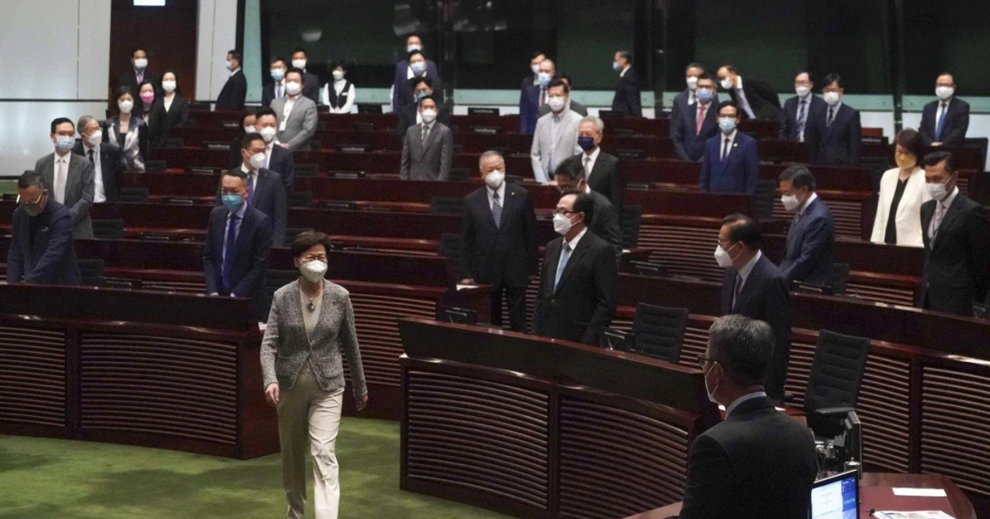 Fin de mandat pour Carrie Lam sans regret, French May : « Cities of Light »