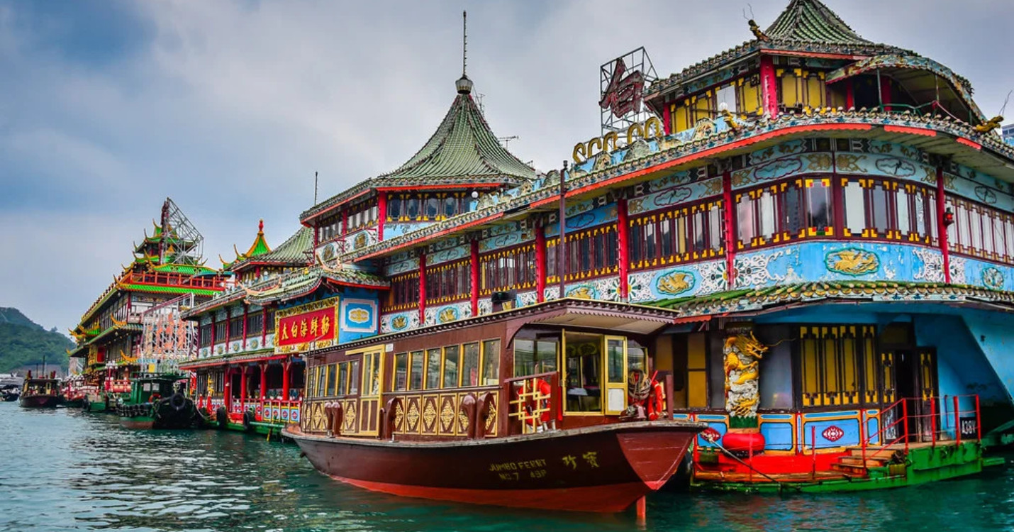 Le Jumbo Floating Restaurant quitte Hong Kong, des cours d’initiation à l’horlogerie