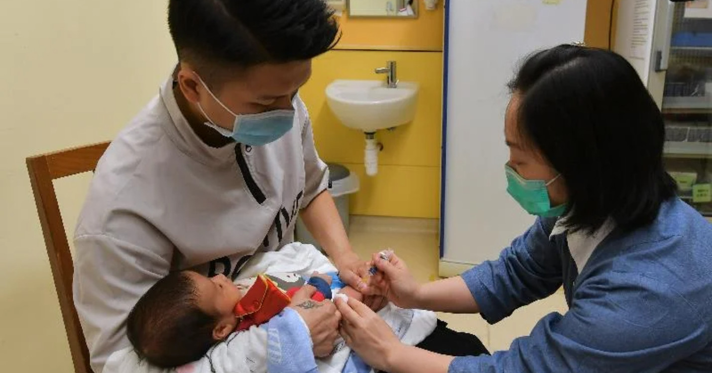 Vaccination des enfants, cours sur la sécurité nationale à HKU