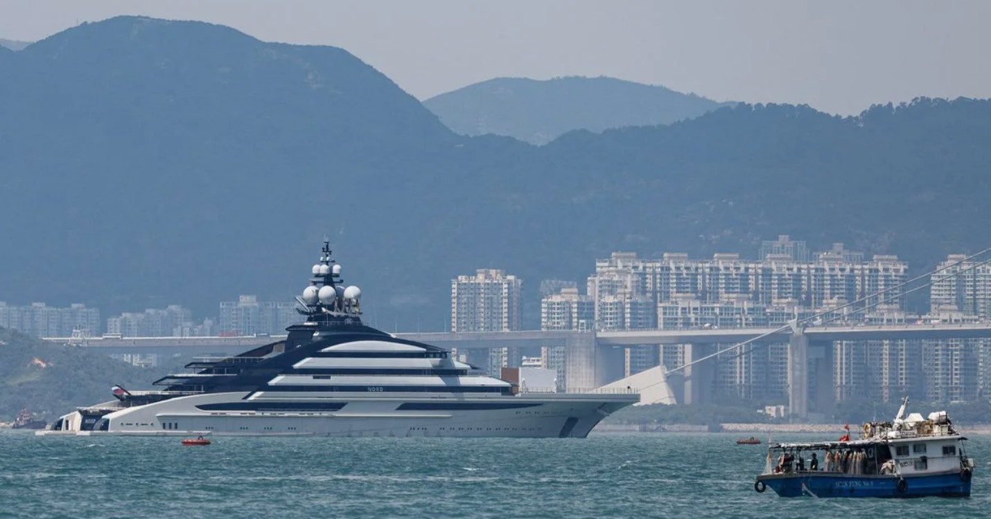 Sanctions contre les oligarques Russes, 1.000 hôtesses de l’air supplémentaires pour Cathay