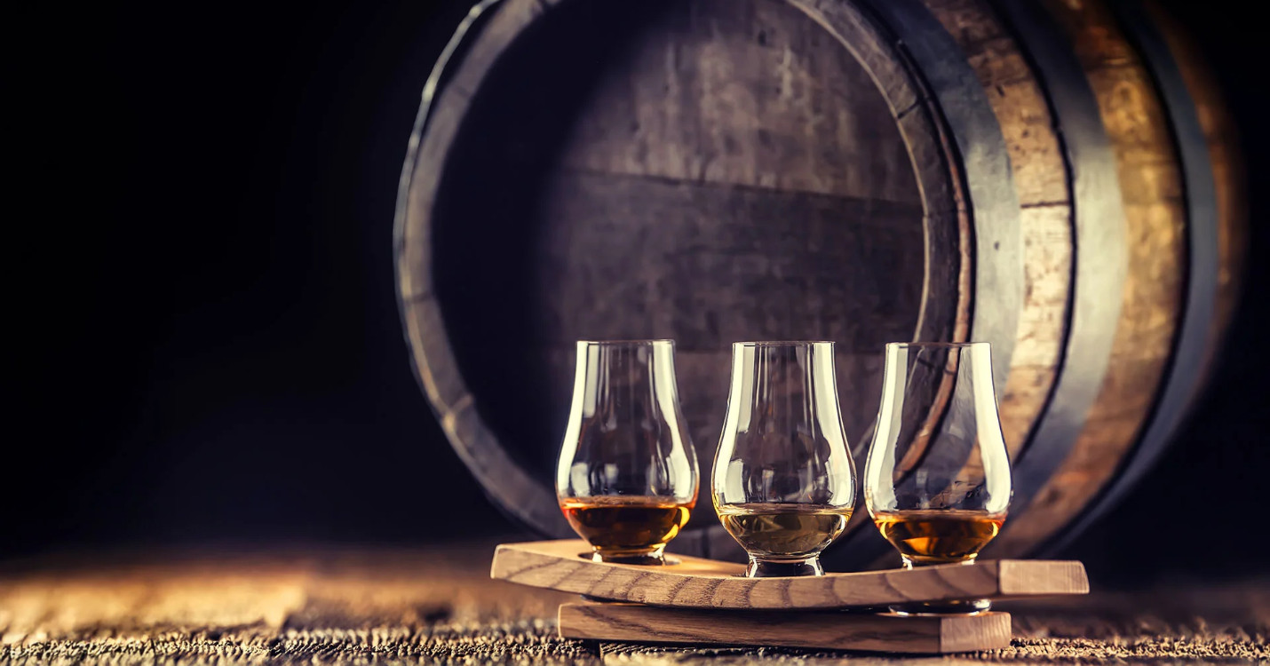 Réduction des droits sur l’alcool – Le “clasico” de l’impro francophone en Asie est de retour