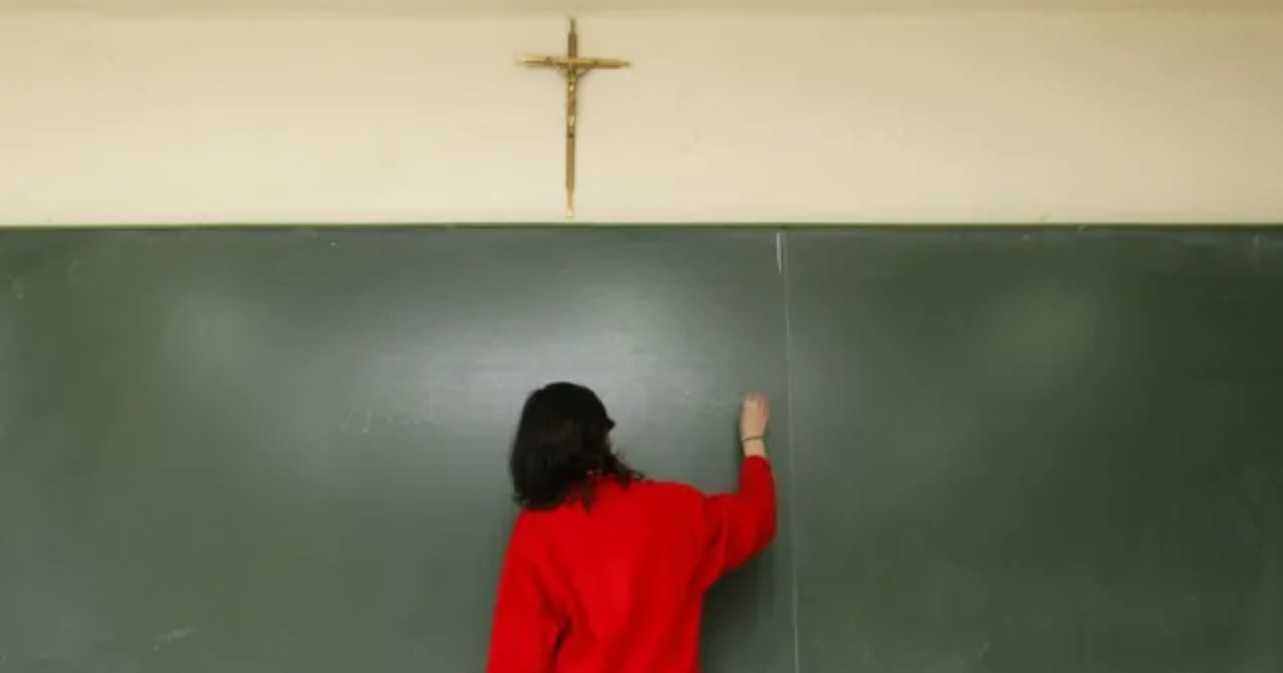 Débat sur la religion dans la société et à l’école